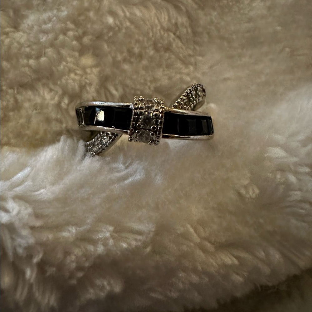 Sterling silver pave and CV black and clear crossover bow pandora ring. Size 8.